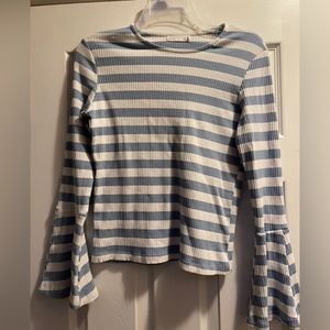 WHIIY size medium striped top with bell sleeves like new smoke free